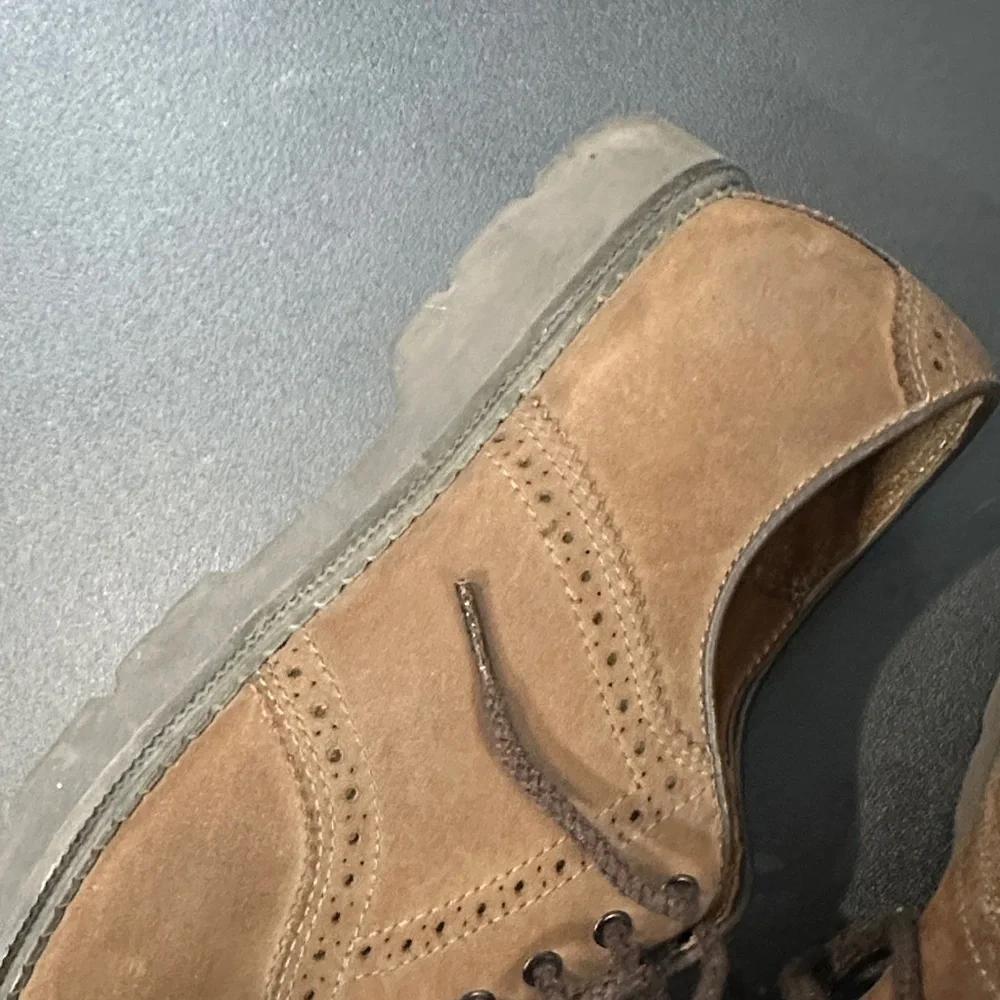 Rockport men’s Brown Suede lace up Oxfords size 10